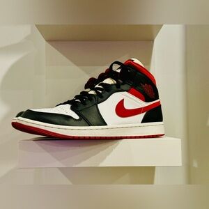 Air Jordan 1- WHITE/GYM RED-BLACK Men’s sz 11 - Excellent condition